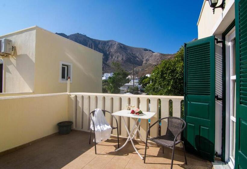 استودیوی استاندارد, Phevos Villa