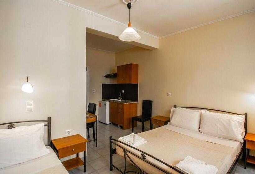 Economy Quadruple Room, Phevos Villa