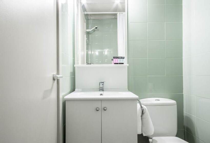 スタンダード４人部屋, Residencia Universitaria Blas De Otero