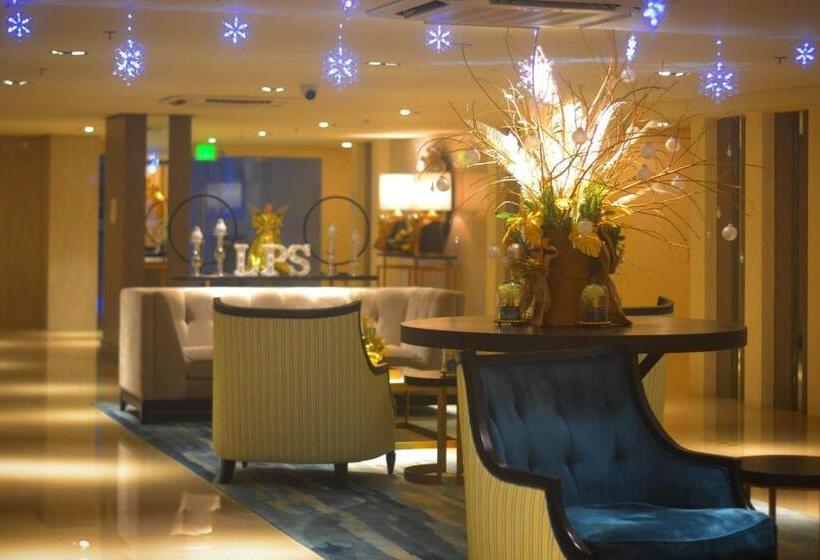 1 Bedroom Penthouse Apartment, 2 Br Corner Executive Suite At Lafayette Park Square Megaworld Blvd Unit 5h