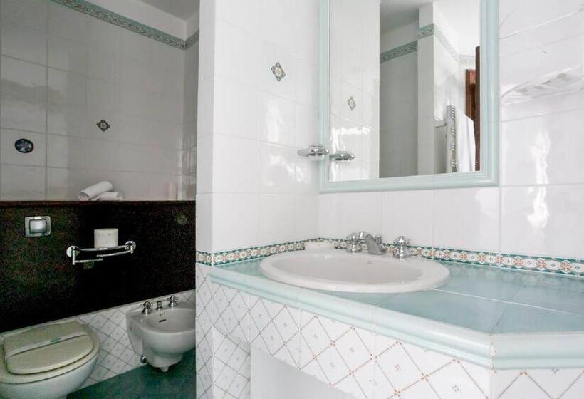 اتاق سوپریور, Homescape Frascati