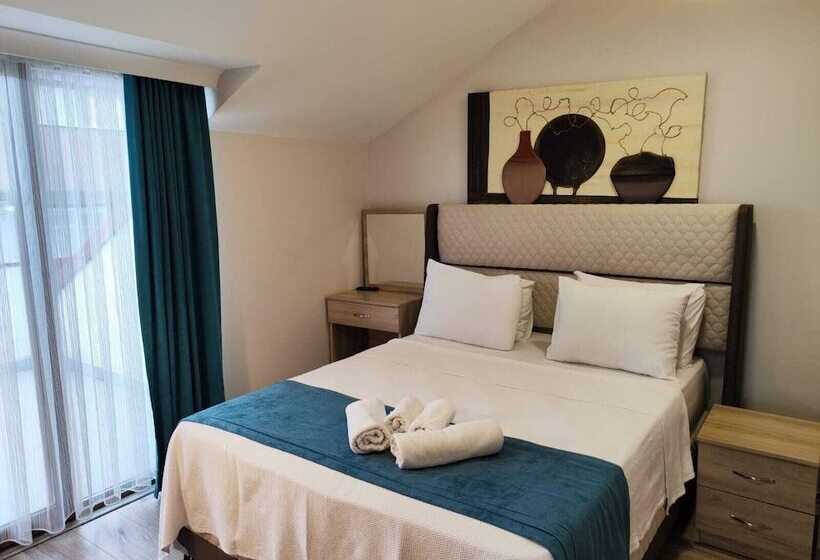 سوییت خانوادگی, Gloria Suite