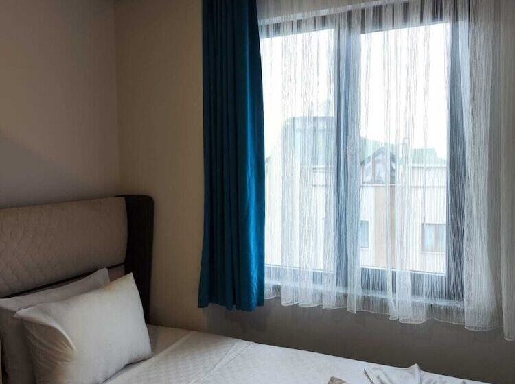 سوییت خانوادگی, Gloria Suite