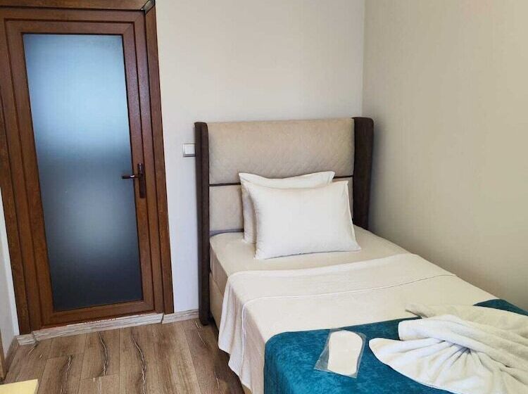 سوییت خانوادگی, Gloria Suite