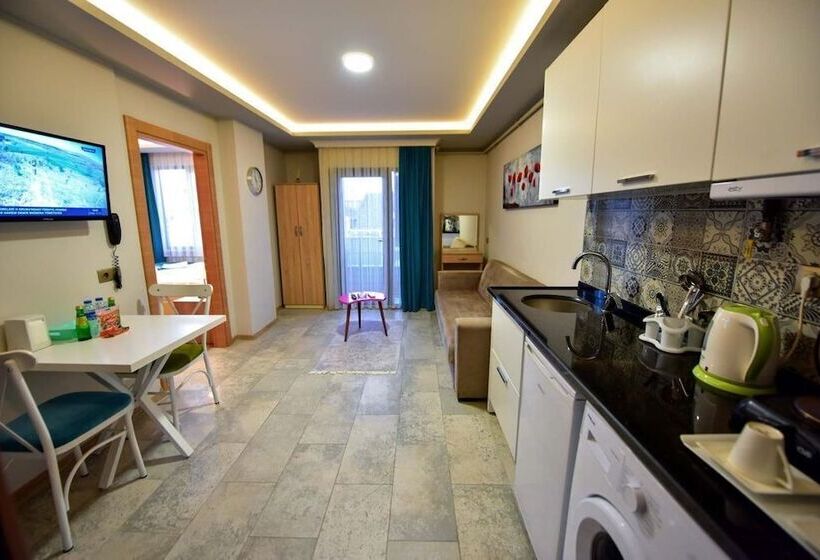 سوییت سوپریور, Gloria Suite