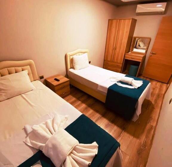 سوییت خانوادگی, Gloria Suite