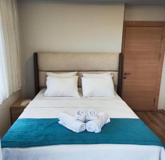 سوییت خانوادگی, Gloria Suite