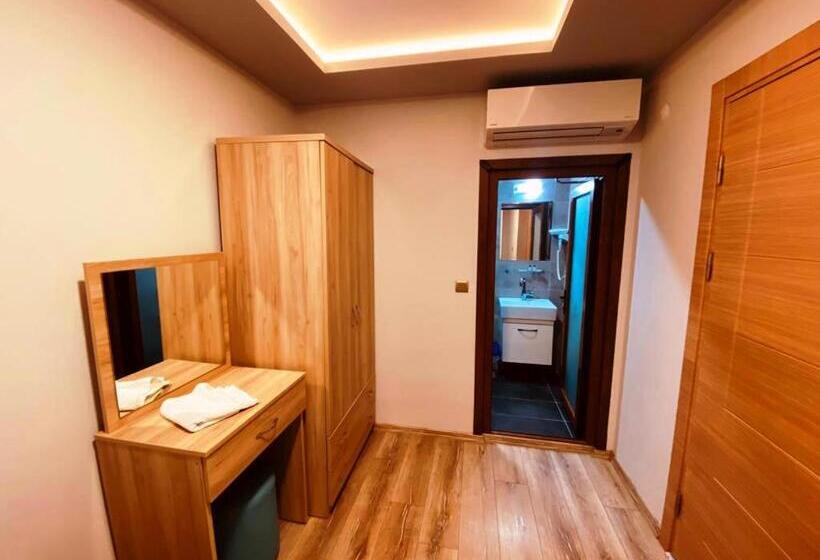 سوییت خانوادگی, Gloria Suite