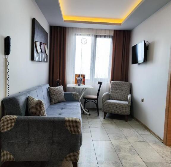 سوییت سوپریور, Gloria Suite