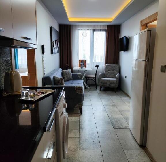 سوییت سوپریور, Gloria Suite