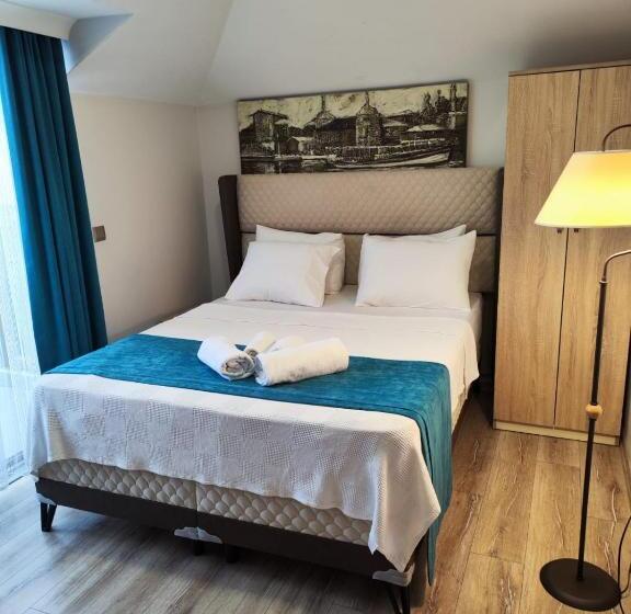 Suite with Terrace, Gloria Suite