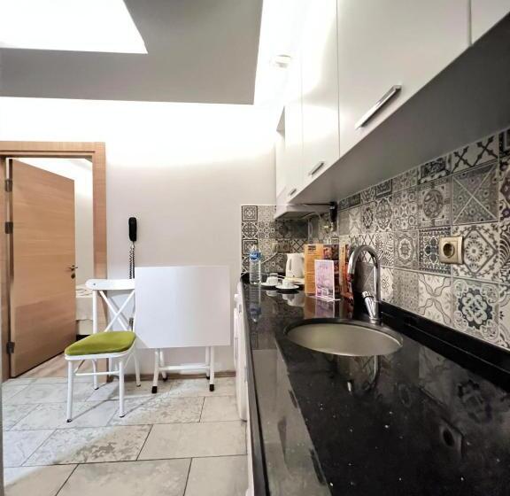 سوییت, Gloria Suite