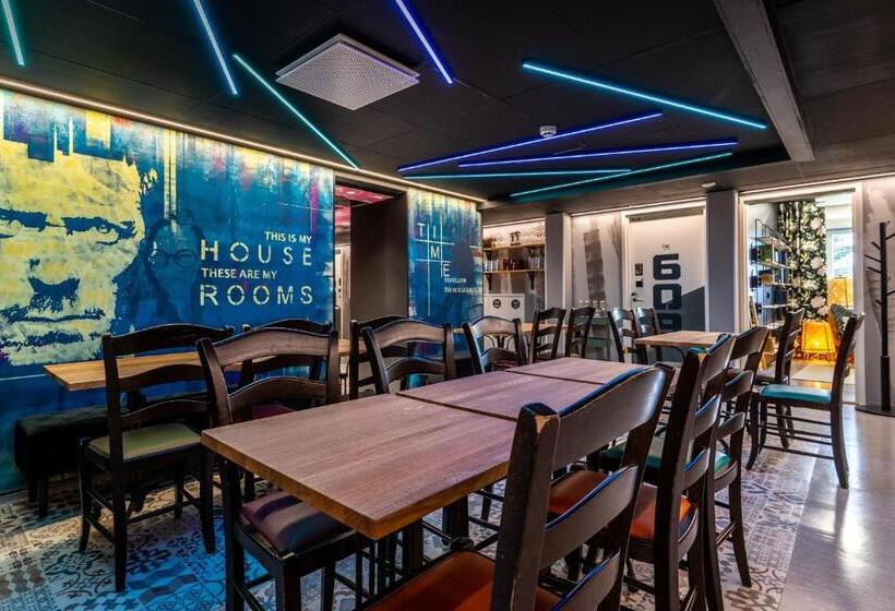 Номер Стандарт Индивидуальный Совместная Ванная, Time Rooms Sairaala Novan Vieressä