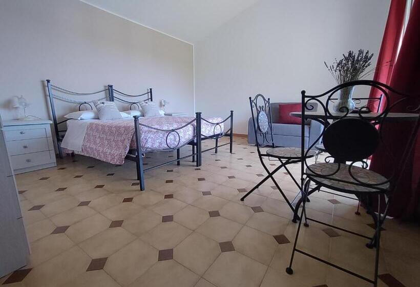 اتاق استاندارد با تخت بزرگ, Acquaviva