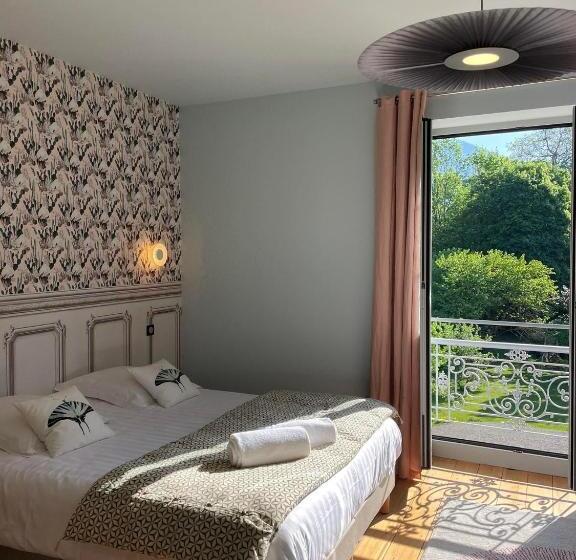 Номер Стандарт Вид на Сад, Domaine Clairfontaine Noyarey   Suites Junior