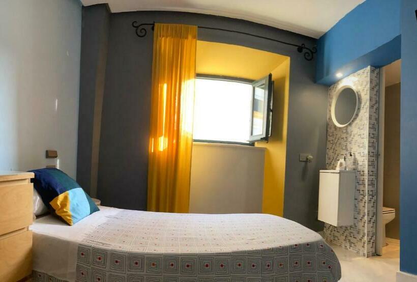 标准单人间, Hostal Baobab