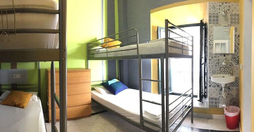 四人标准间, Hostal Baobab