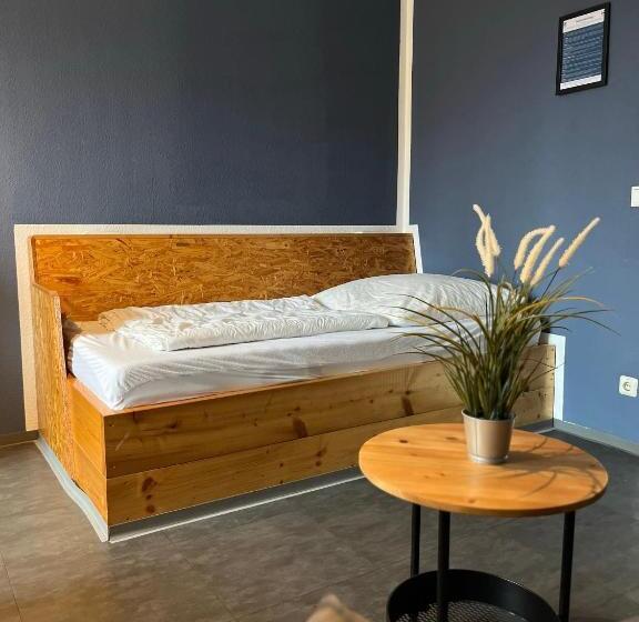 Семейный Номер Совместный Санузел, Blue Doors Hostel Ktv