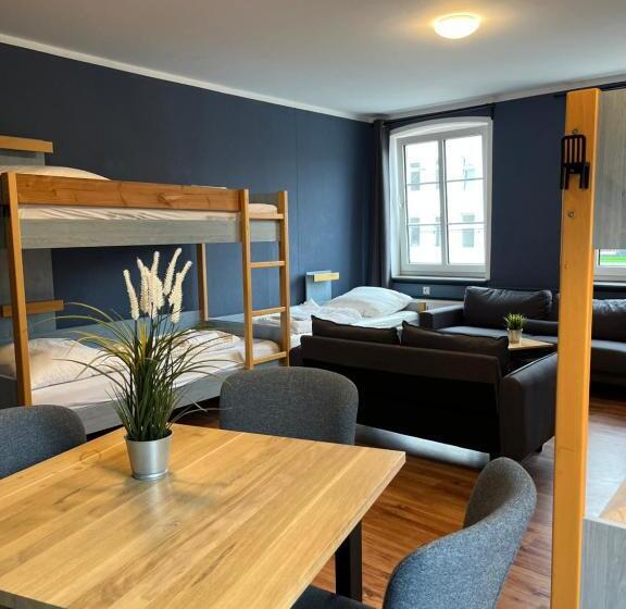 Кровать в Общей Комнате, Blue Doors Hostel Ktv
