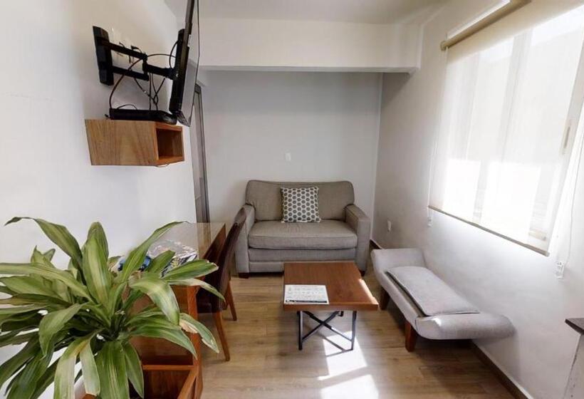 Suite Superior, Tokio Suites