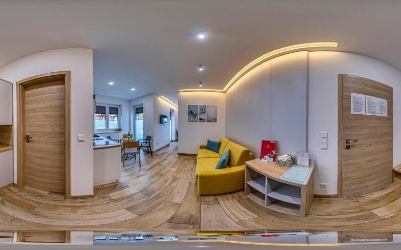 Апартаменты 1 Спальня Вид на Бассейн, Villa7