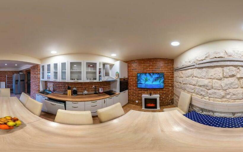 Вилла с 1 спальней и бассейном, Villa Makeli