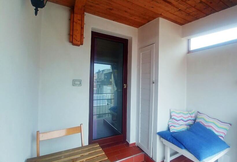 اتاق استاندارد سه نفره, Casa Di Pam