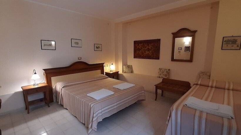 Quarto Triplo Estandar, Casa Mia