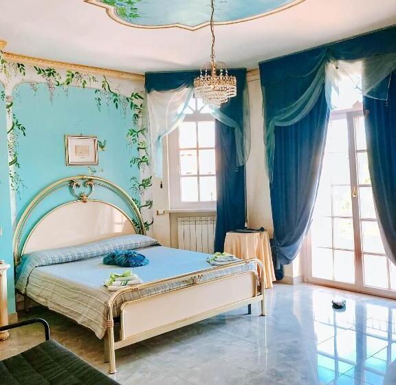 豪华三人间, Alexander S Home