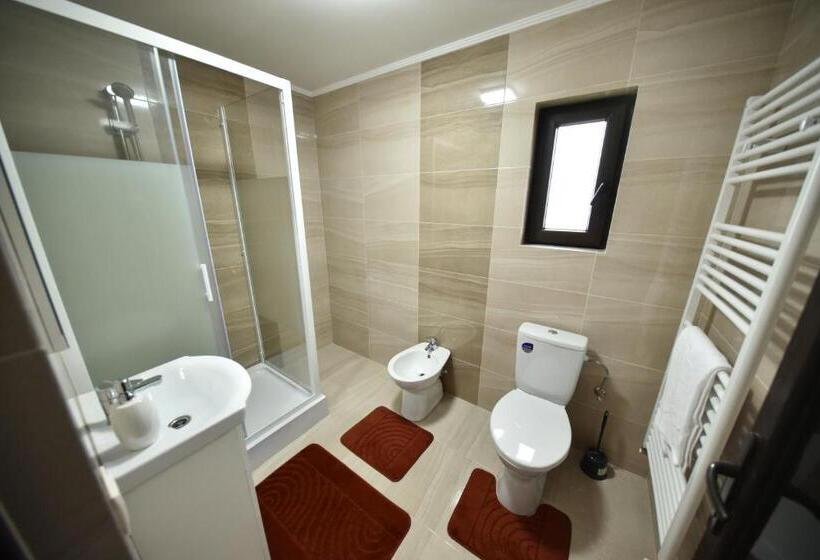 Номер Стандарт с Балконом, Regal Guest House
