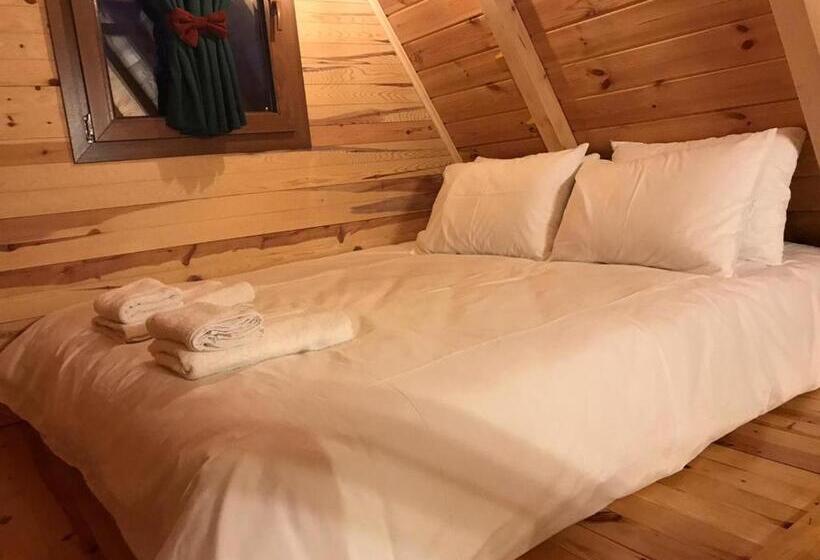 اتاق اجرایی سه نفره, Pera Bungalov