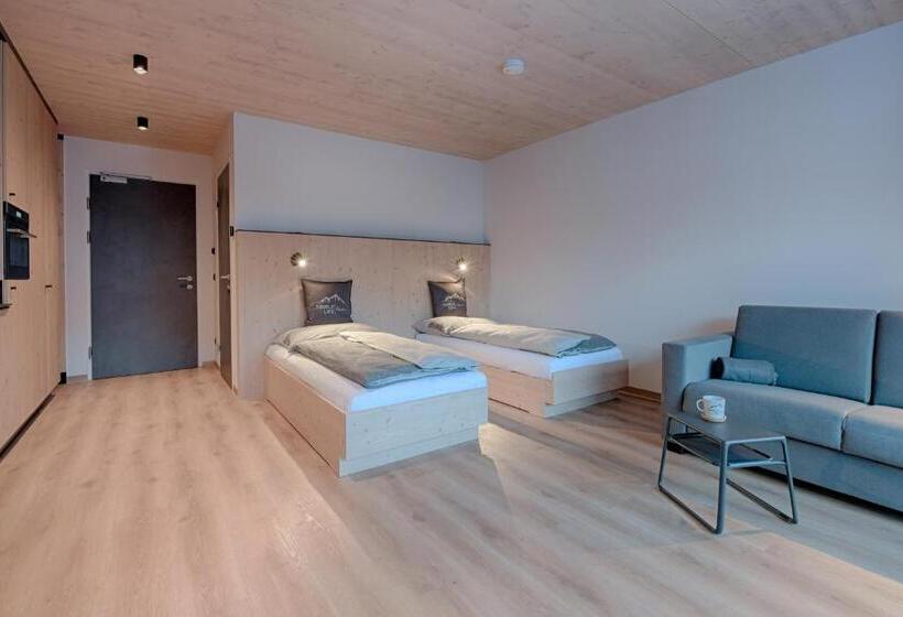 Апартаменты 1 Спальня с Террасой, Simple Life Apartments