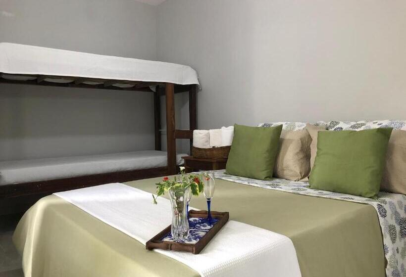 Quarto Quádruplo Estandar, Lux Pousada
