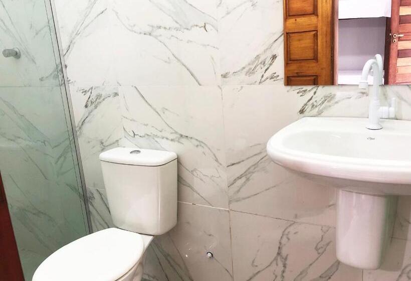 Quarto Quádruplo Estandar, Lux Pousada