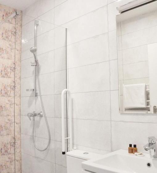 اتاق اکونومی, Tip Tap Guest House