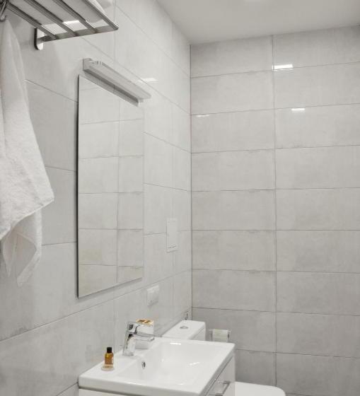 اتاق استاندارد, Tip Tap Guest House