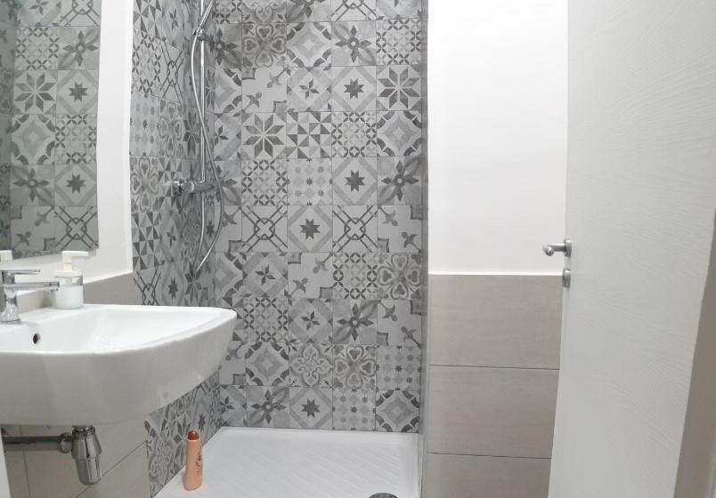 Quarto standard, Kos