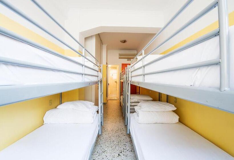 공동 객실, Safestay Athens Monastiraki