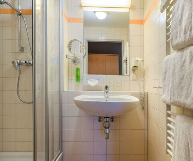 Четырехместный Номер Стандарт, Jufa Hotel Altaussee