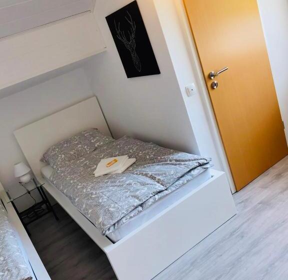 Трехместный Номер Комфорт, Pension Platzhirsch