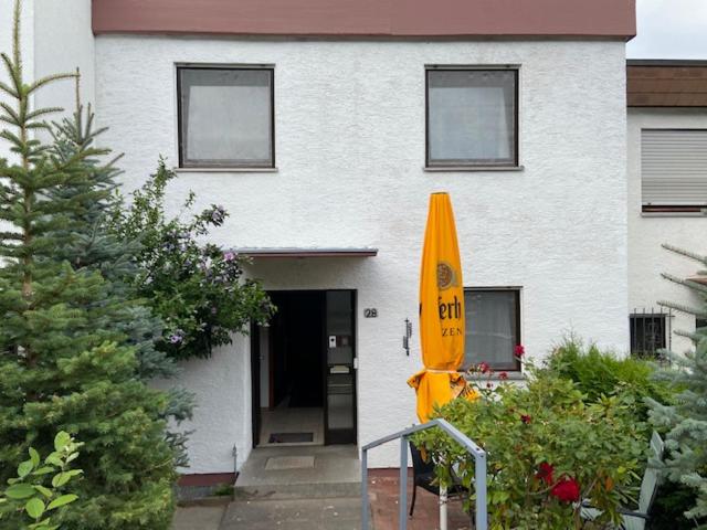 Апартаменты 1 Спальня с Балконом, Monteurswohnung Zimmerfrei Marktheidenfeld