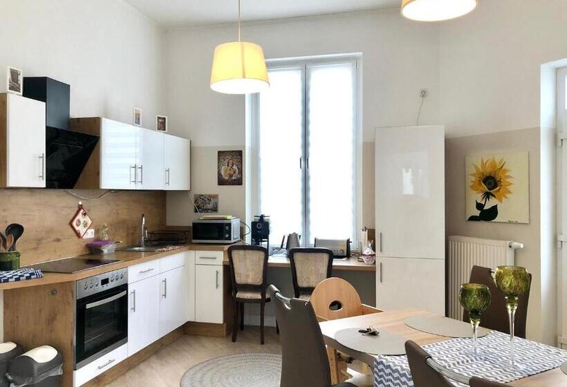 Suíte, Villa Hanseart Lübeck   Privatzimmer In Zentraler Lage