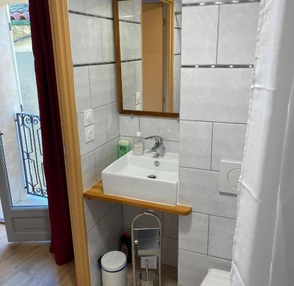 Номер Стандарт Вид на Город, Hostel Le Diablotin
