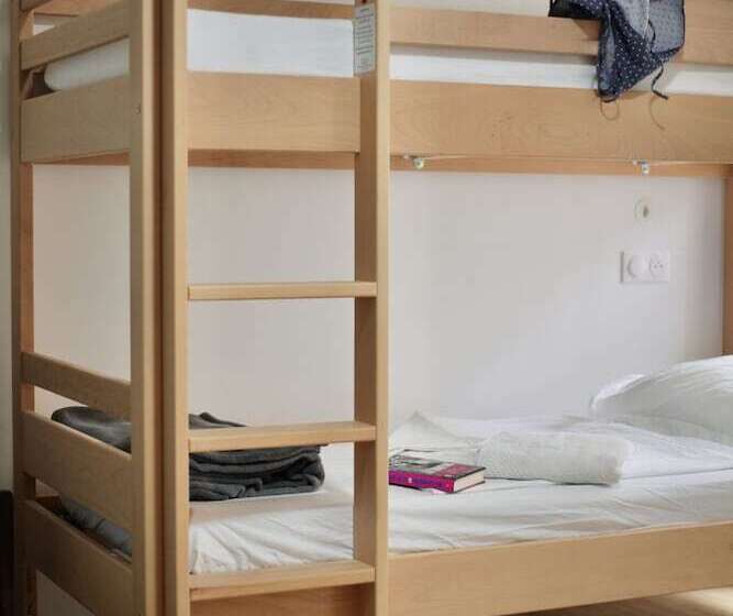 Кровать в Общей Комнате, Hostel Le Diablotin