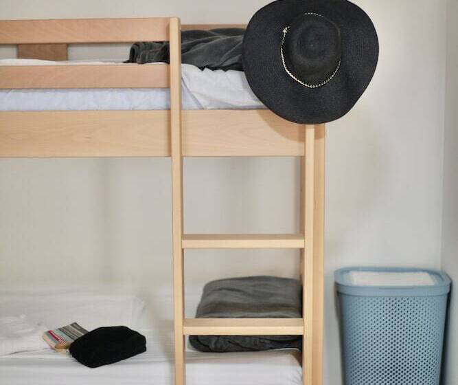Кровать в Общей Комнате, Hostel Le Diablotin