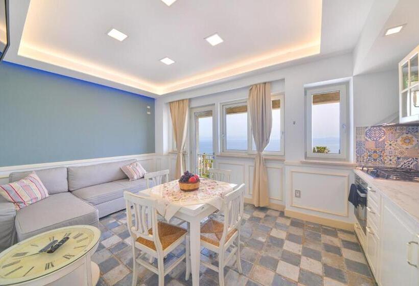带1个卧室的带阳台的公寓, Belgodere Di Mezzavia Apartments