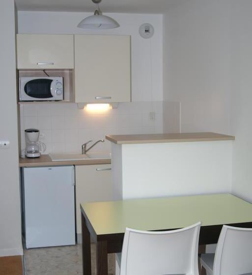 Номер Стандарт, Le Fleurhon 11 D Honfleur, T2 En Résidence Avec Piscine, Wifi Et Parking Gratuits
