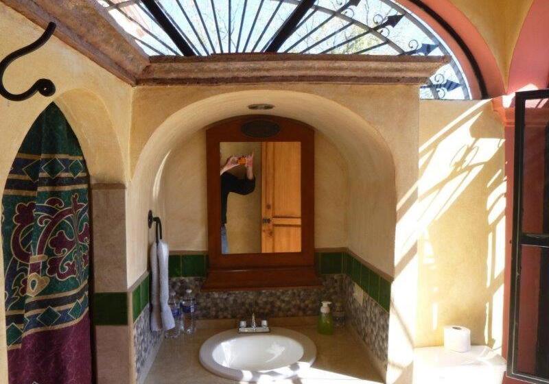 استودیوی لوکس, Loma De Guadalupe Alamos Sonora
