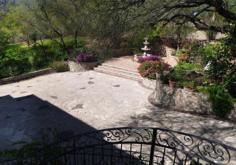 استودیوی لوکس, Loma De Guadalupe Alamos Sonora