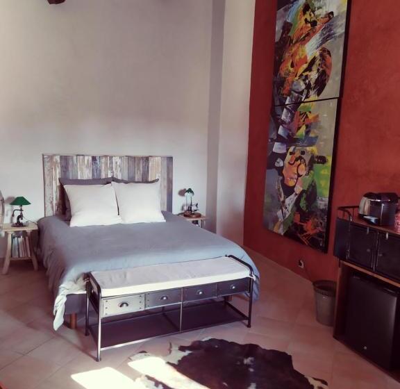 Номер Стандарт, Une Chambre En Luberon